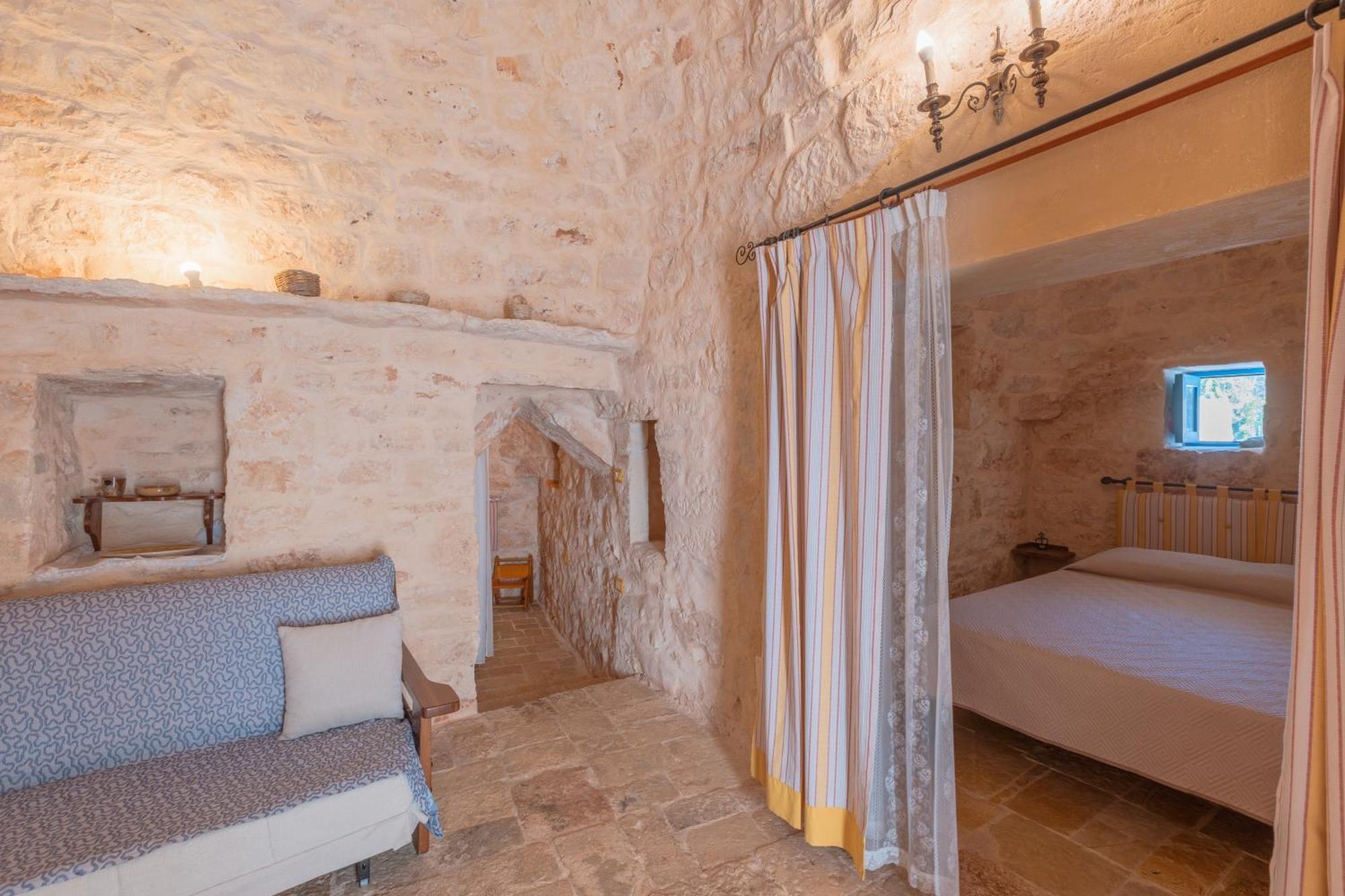 Trullo Tarantini Con Piscina Privata Apartment Latiano Exterior photo